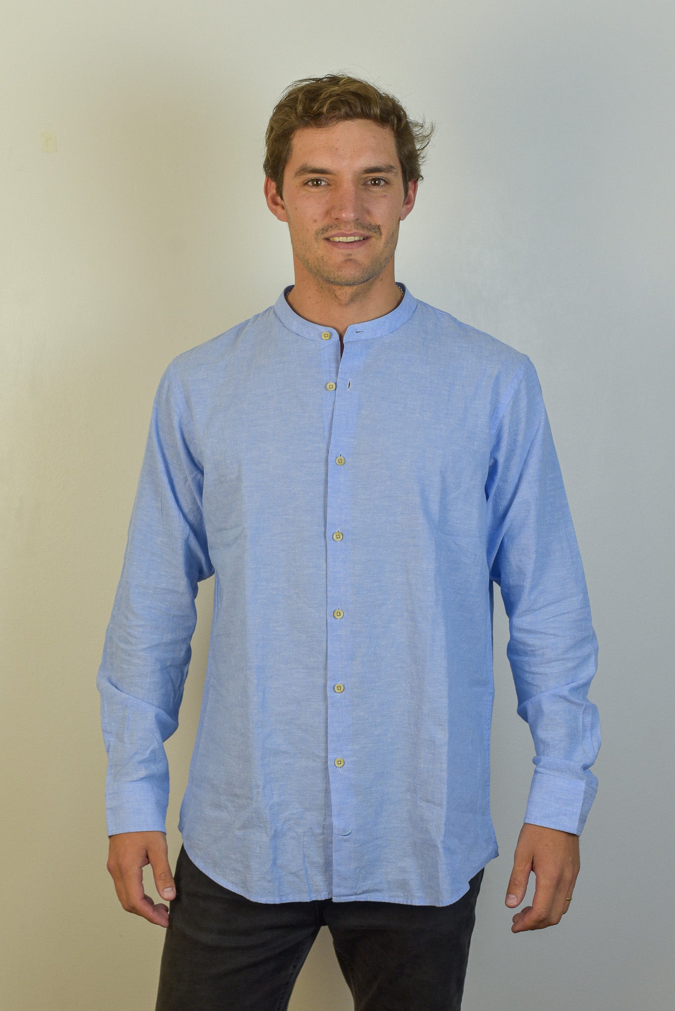Camisa de Lino Capri Cuello Mao