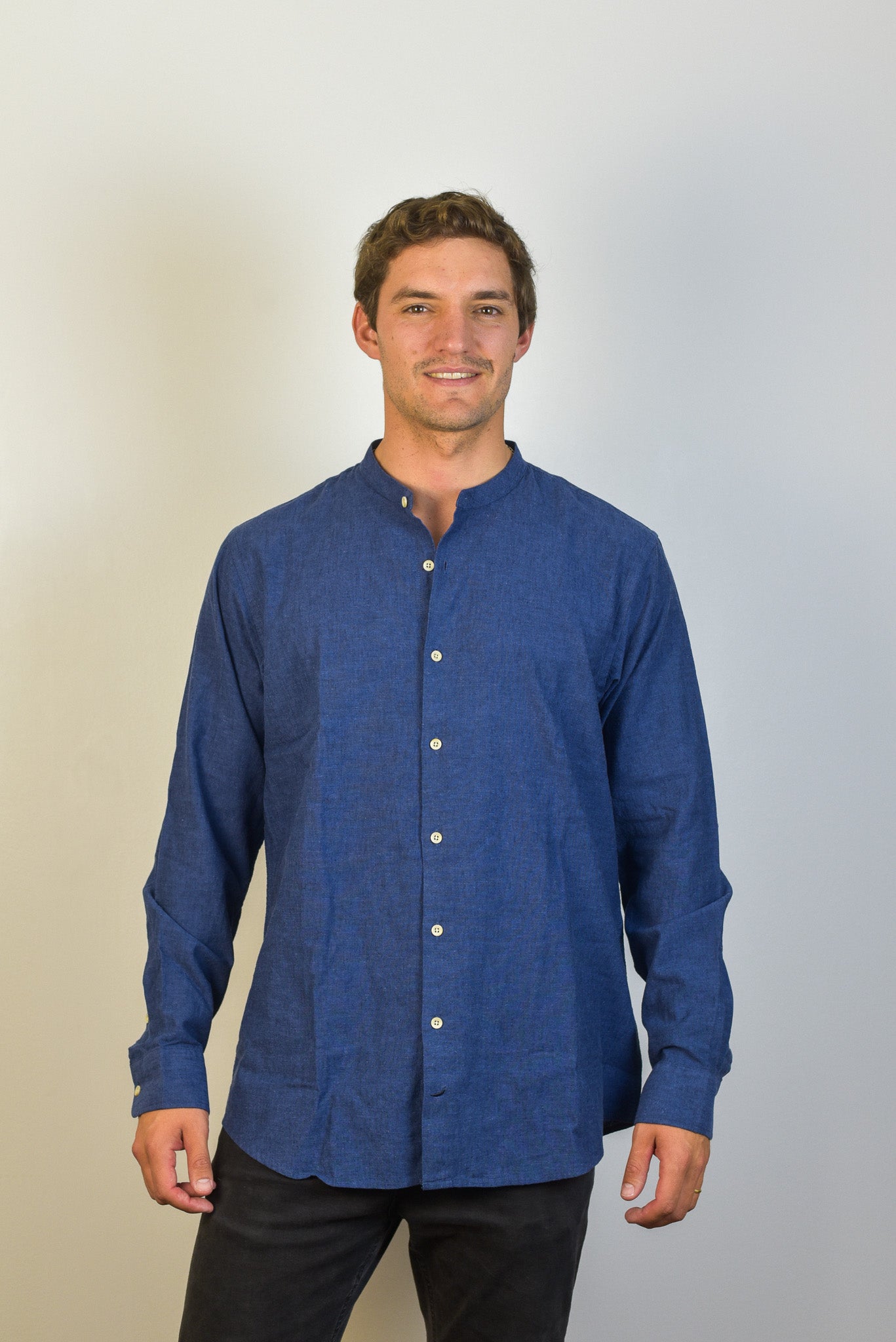 Camisa de Lino Capri Cuello Mao
