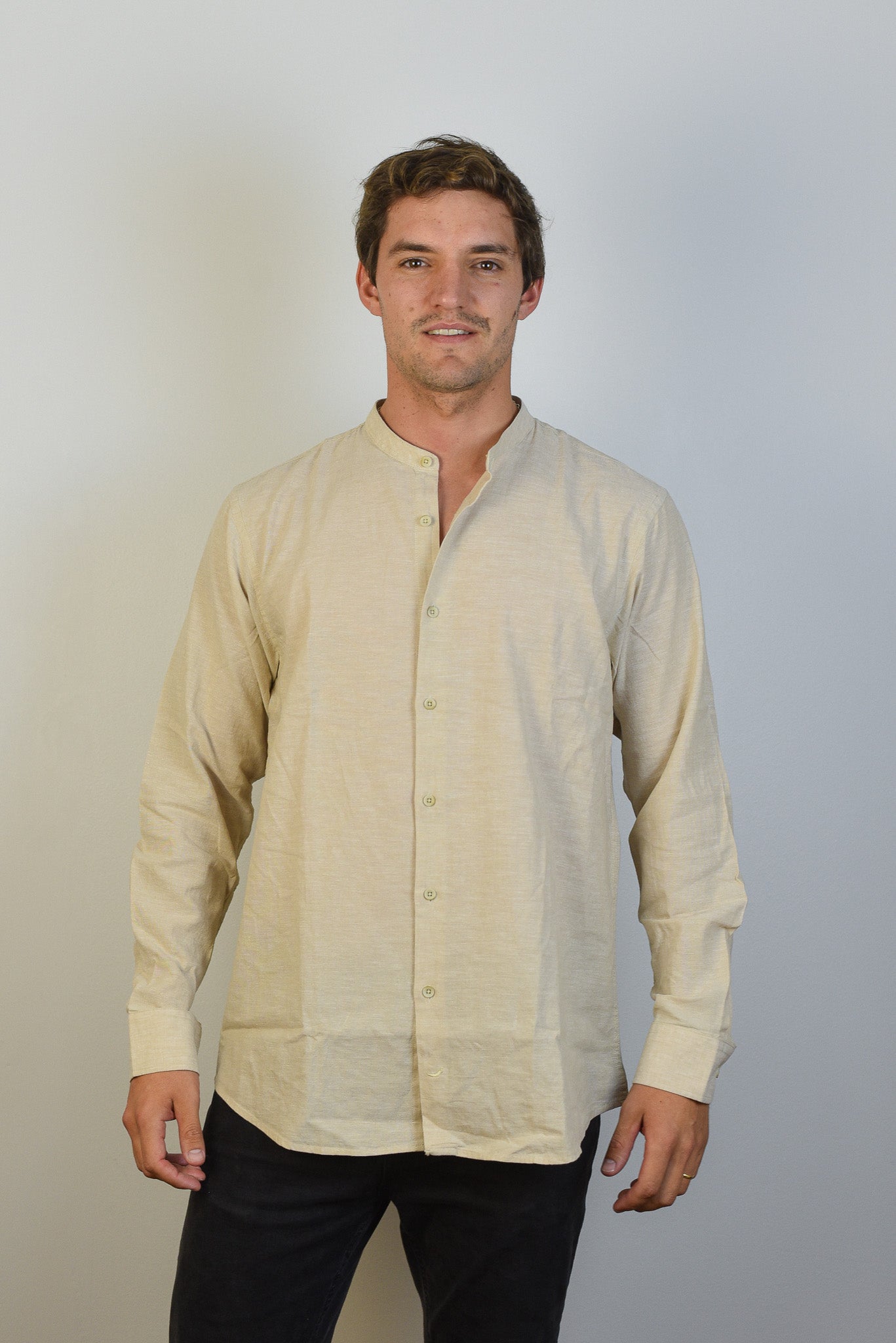 Camisa de Lino Capri Cuello Mao