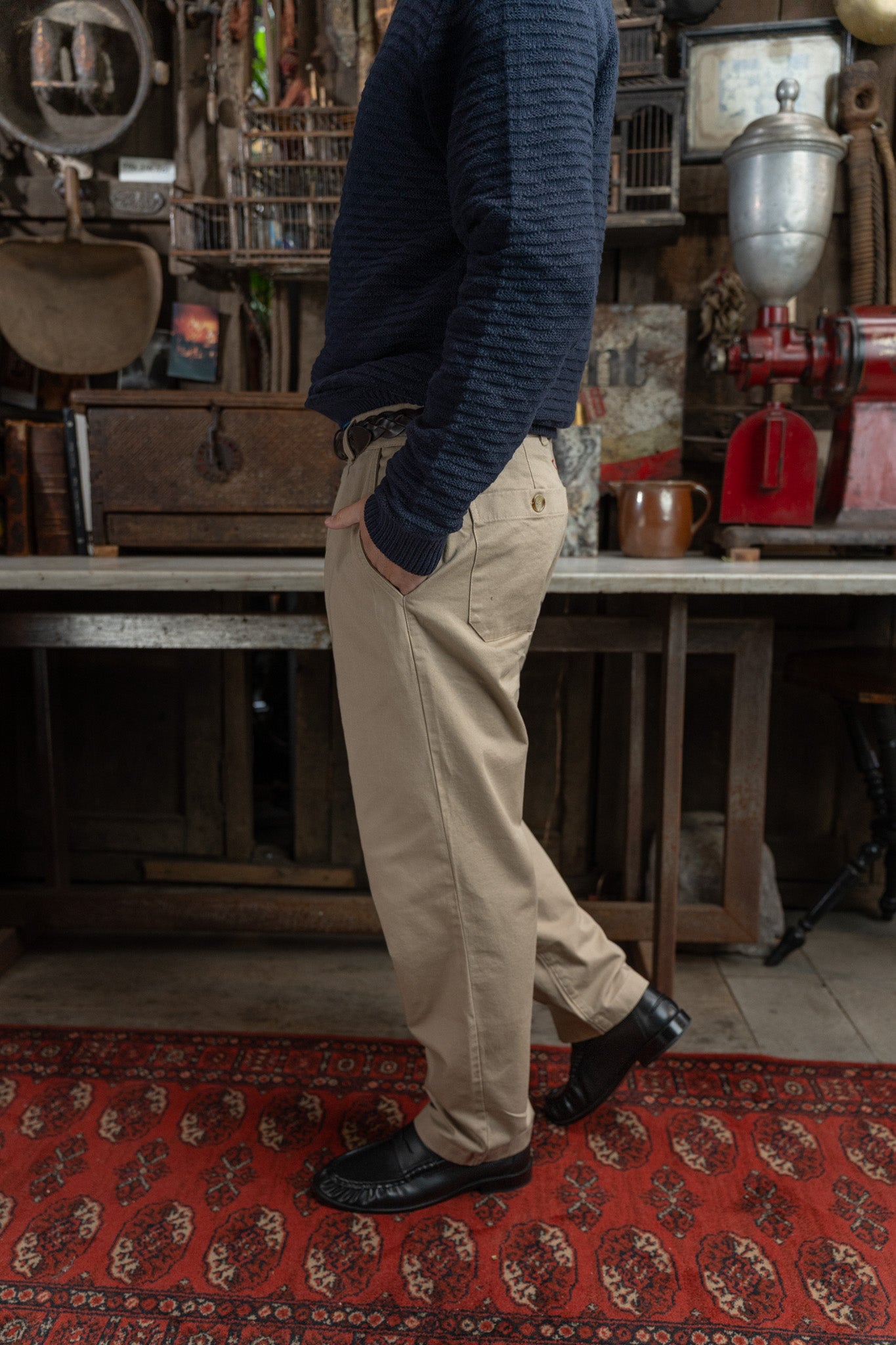 Straight Chinos con Pinzas Beige