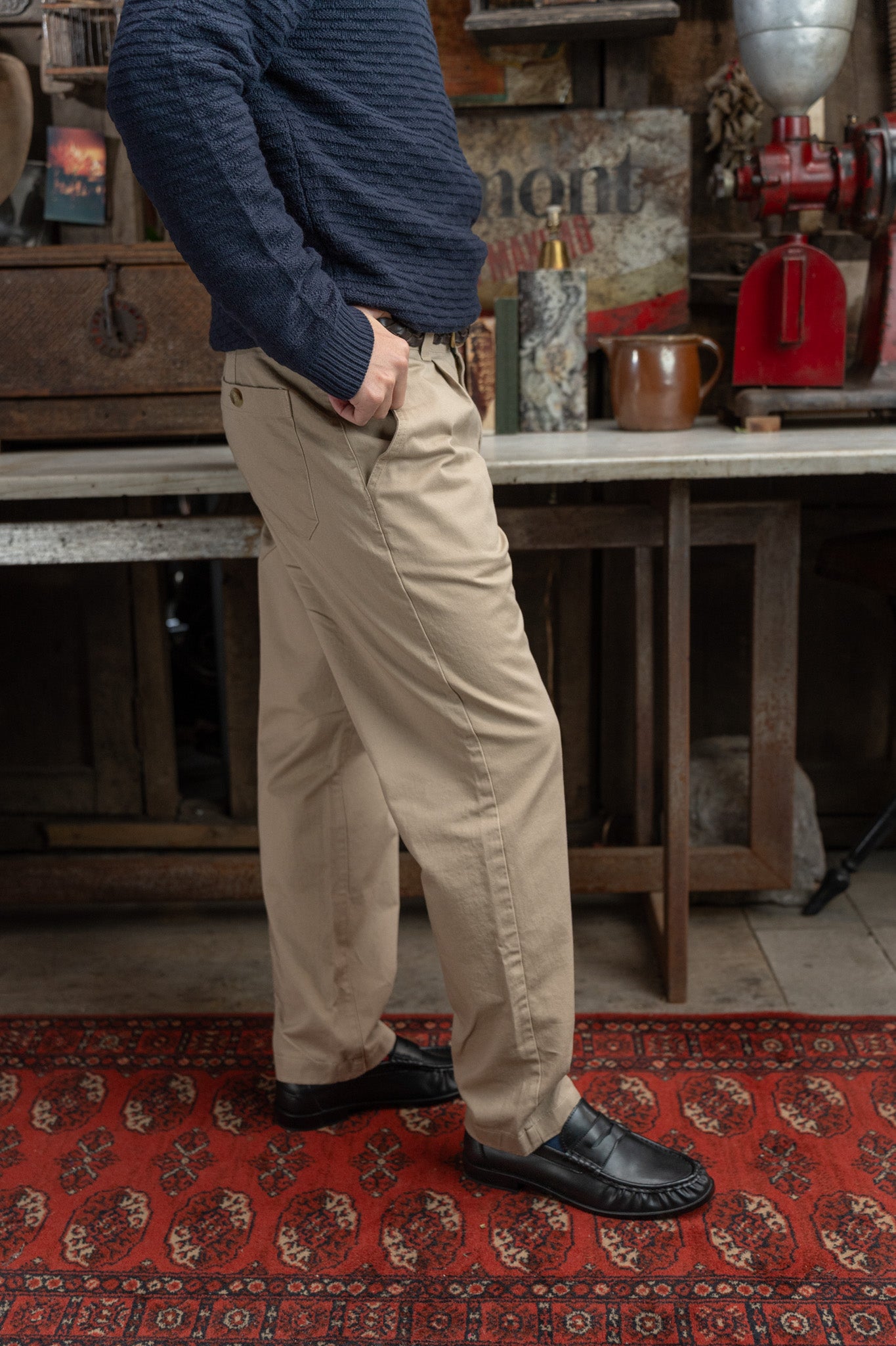 Straight Chinos con Pinzas Beige
