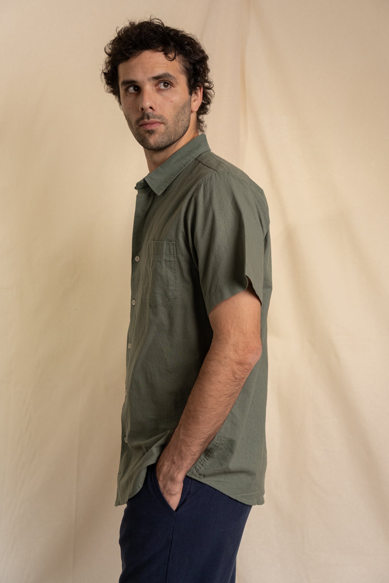 Camisa Lino Niza Manga Corta Verde Olivo