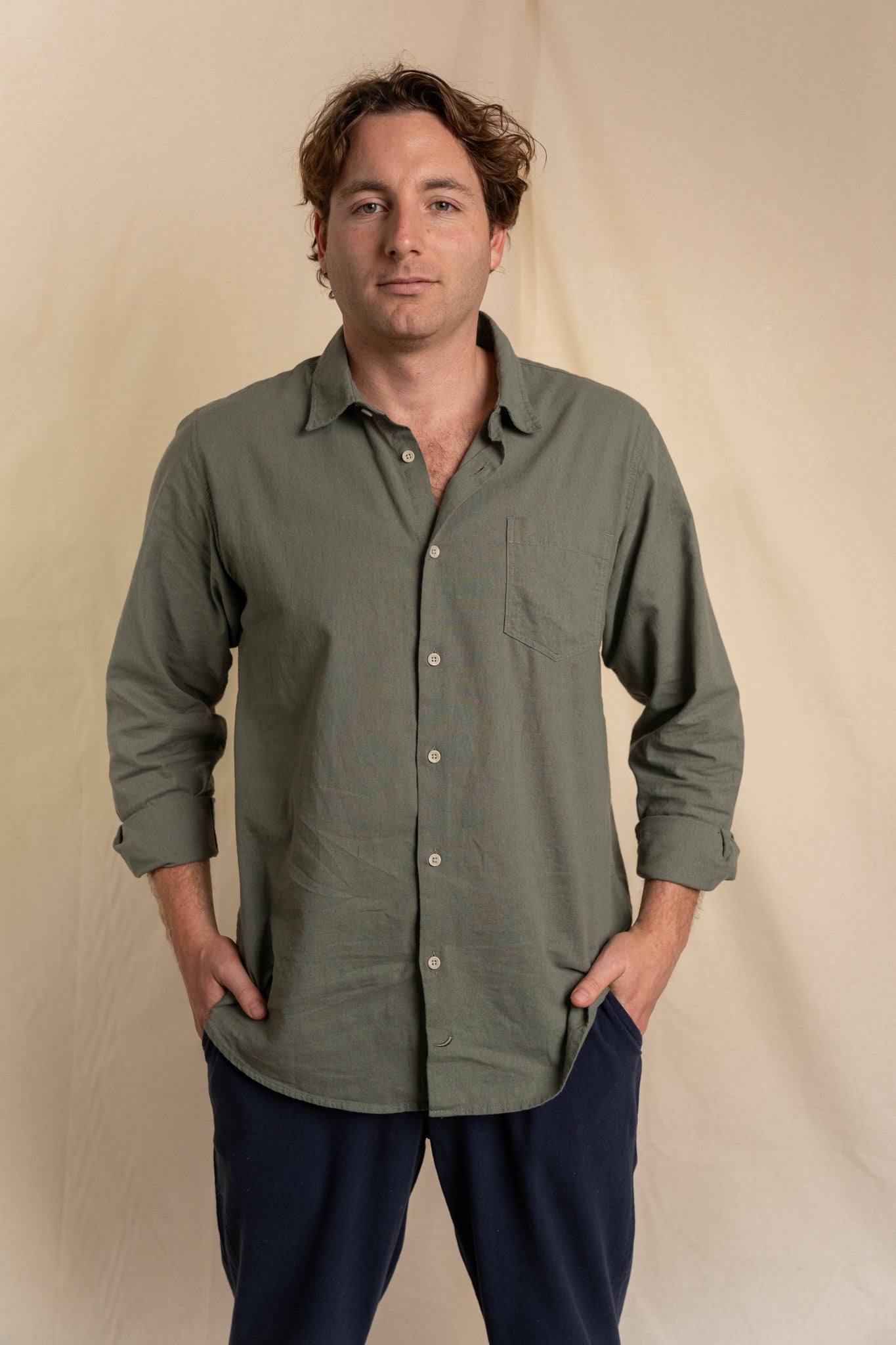 Camisa Lino Niza Clásica Verde Olivo