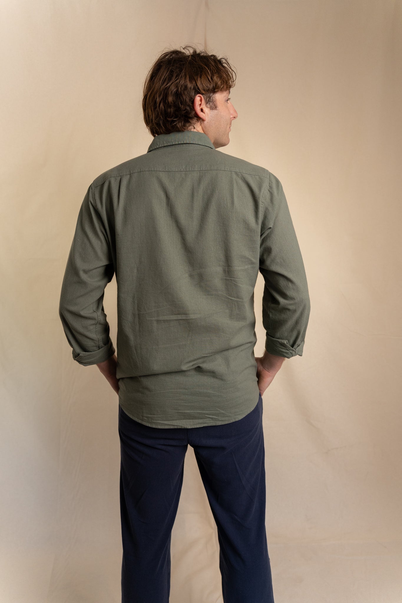 Camisa Lino Niza Clásica Verde Olivo