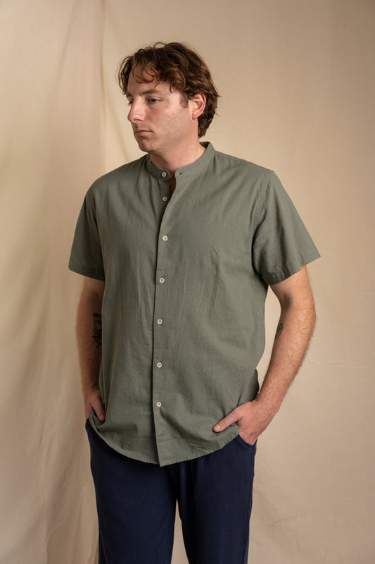 Camisa Lino Niza Mao M. Corta Verde Olivo