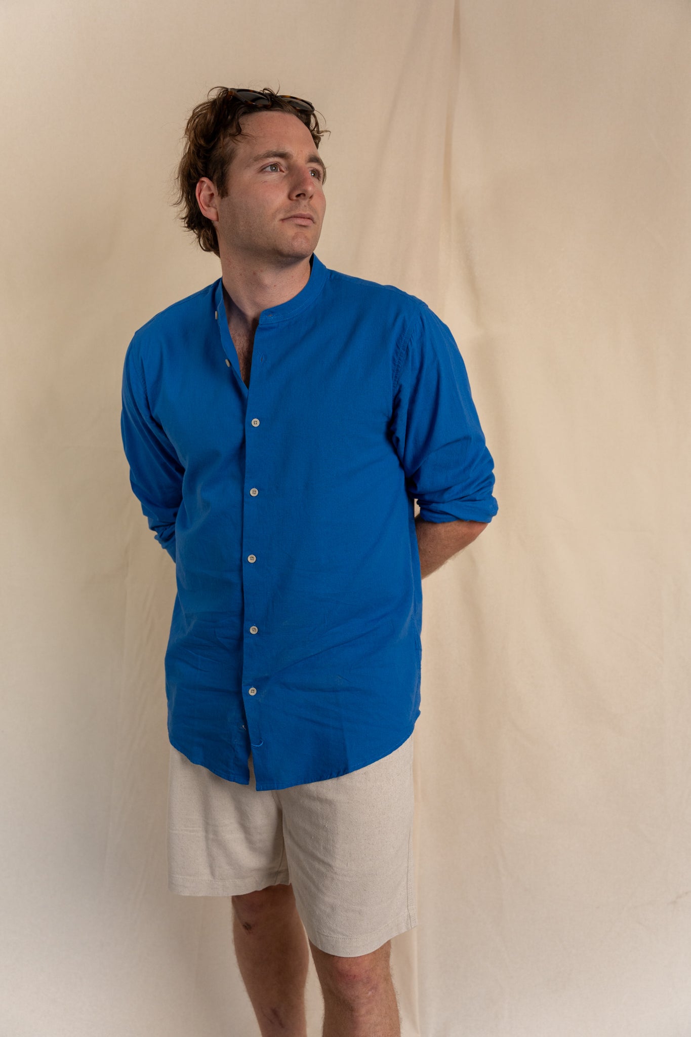 Camisa Lino Niza Cuello Mao Azul Cobalto