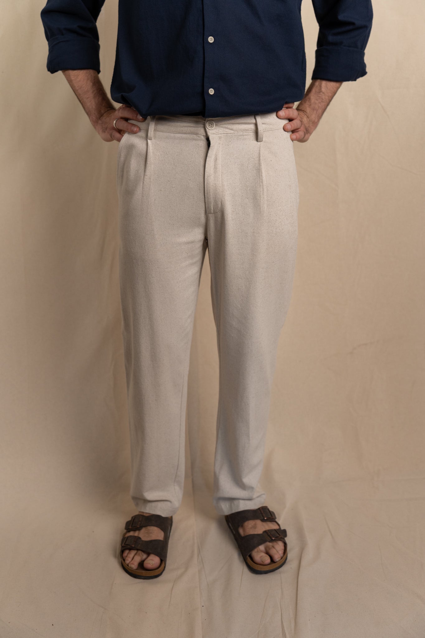 Pantalón de Lino Pinzas Beige